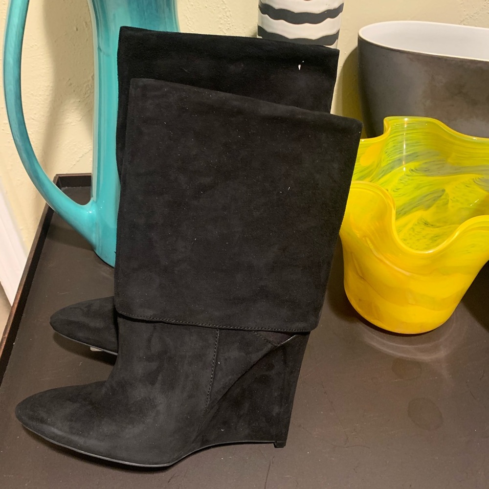 Enzo Angiolini Eadagene Black Suede Booties